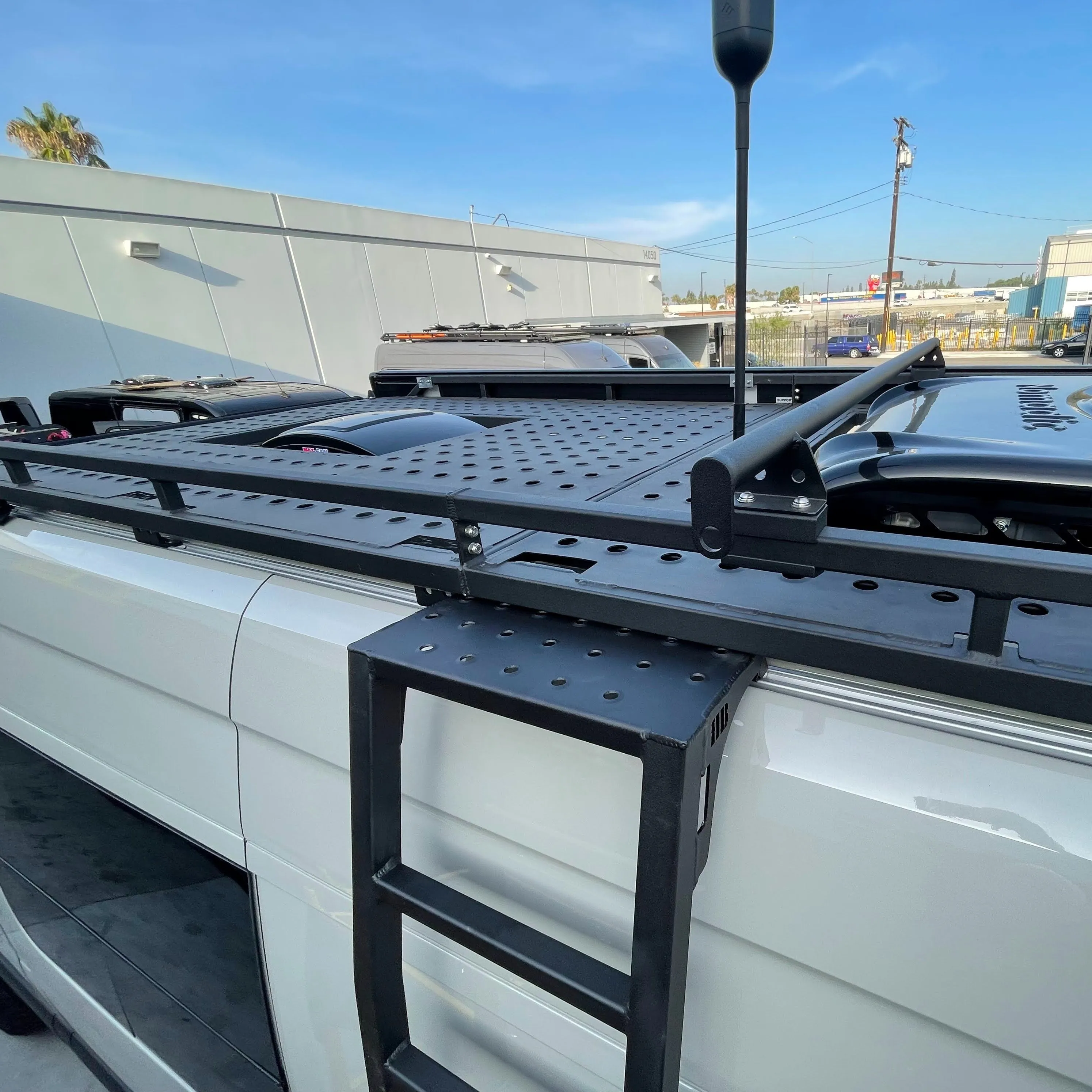 07  Sprinter Van Side Ladder