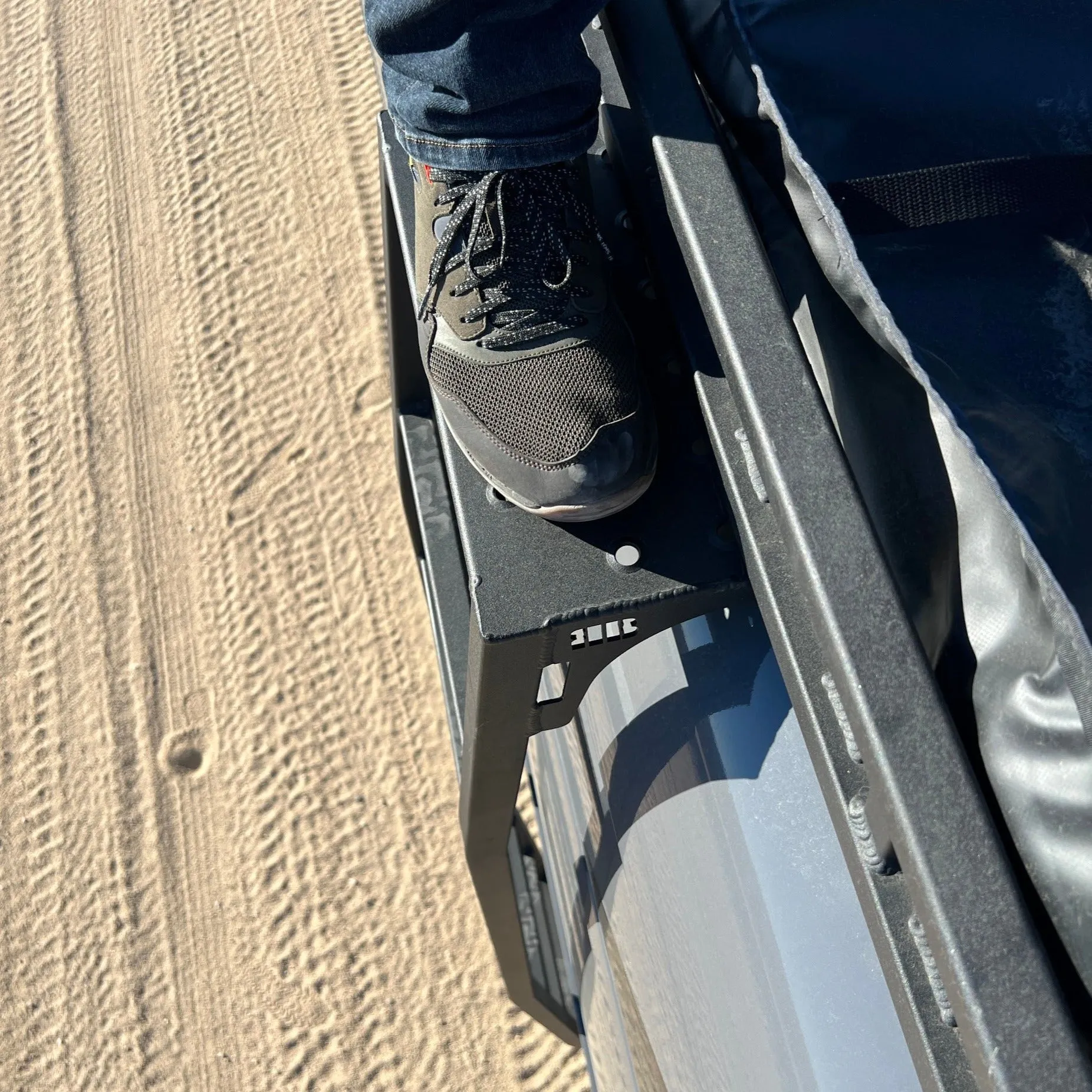 07  Sprinter Van Side Ladder